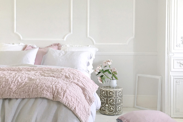 ترکیب صورتی با سفید در اتاق خواب